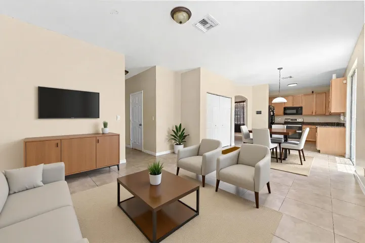 16 family room 03_VS_decl