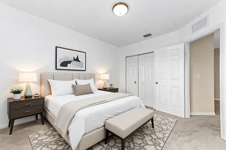 24 bedroom 02_VS_decl