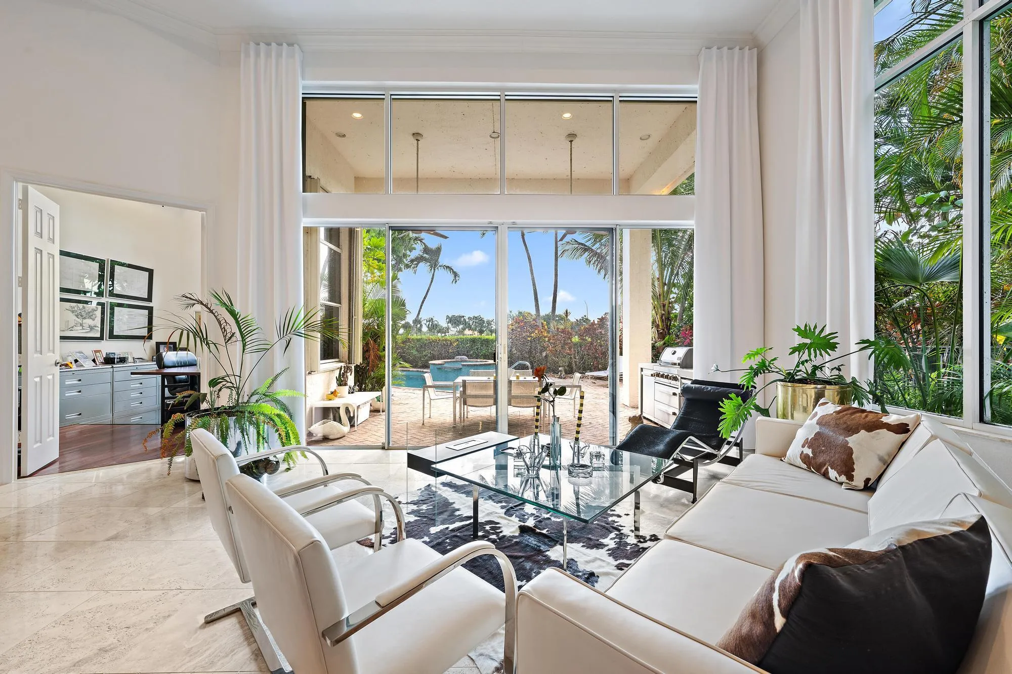 8080 Sandhill Ct-13