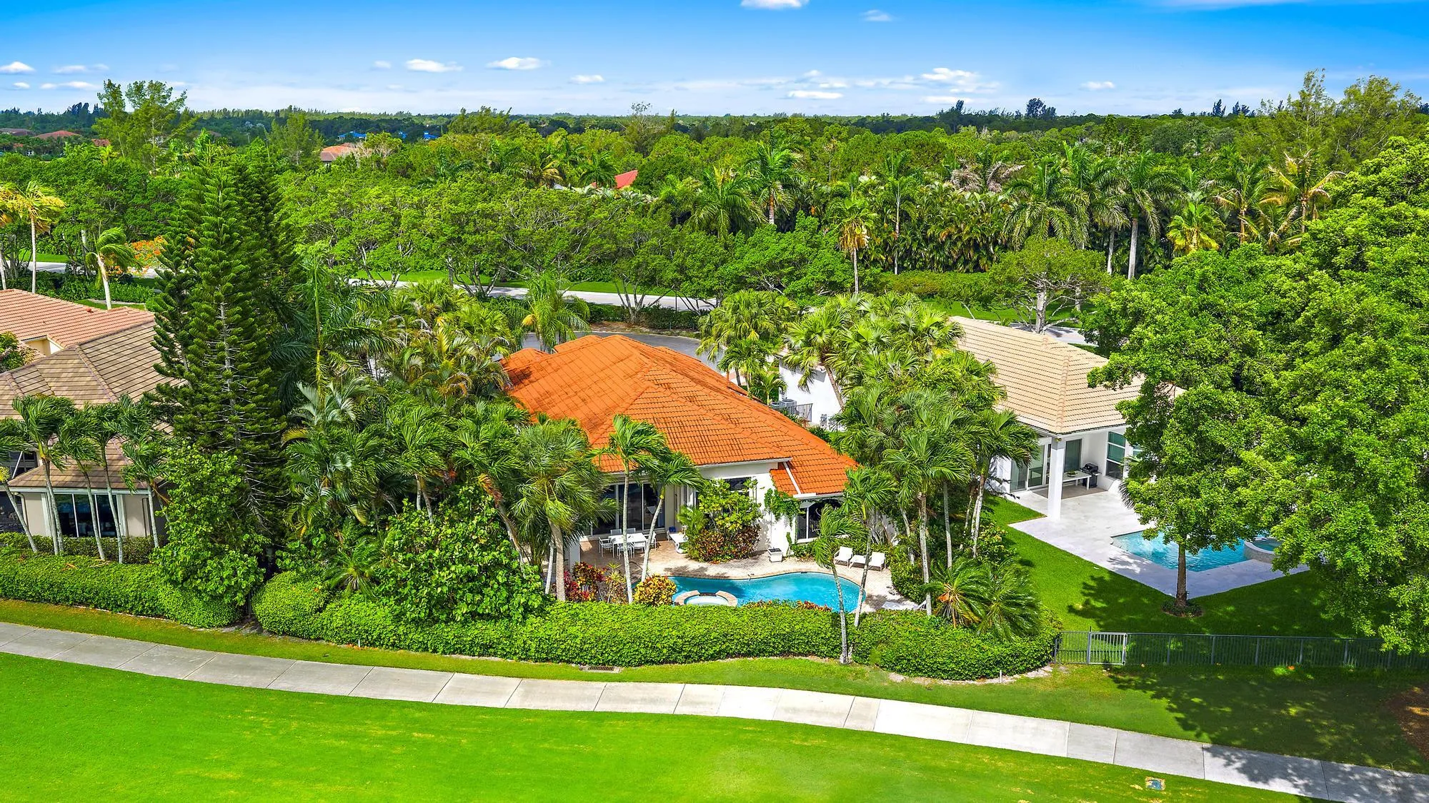 8080 Sandhill Ct-30
