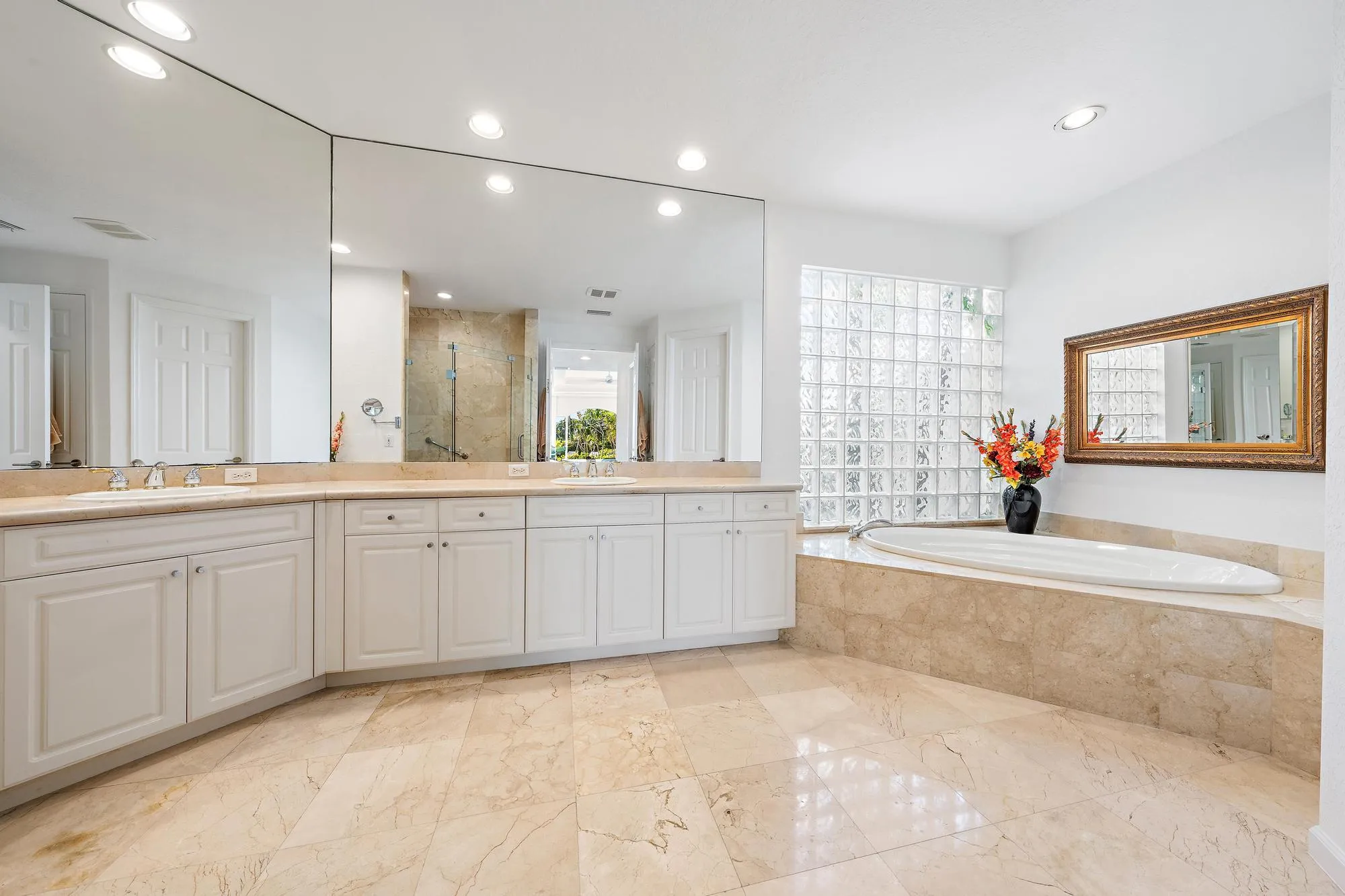 8080 Sandhill Ct-19
