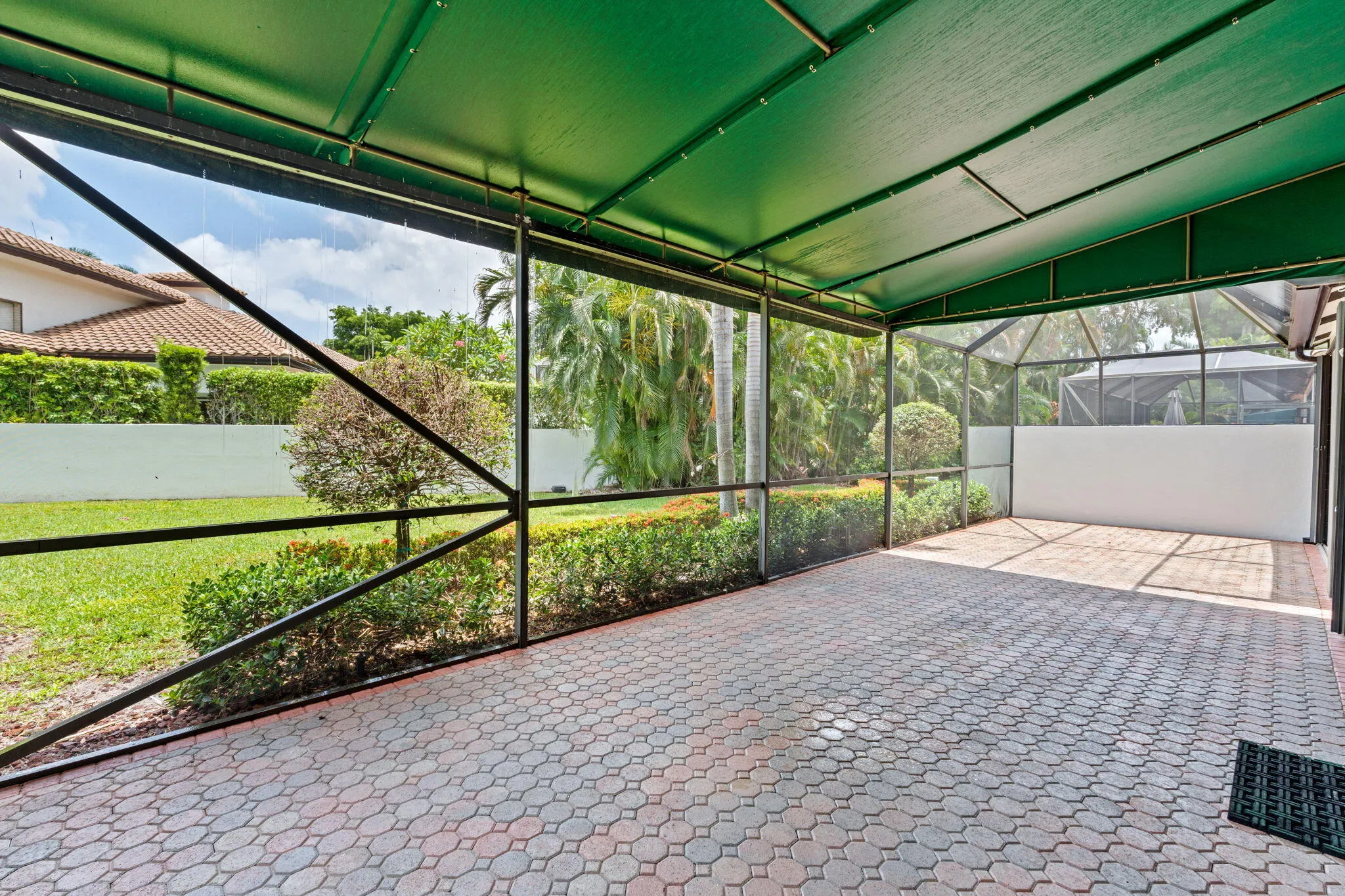 Oversized Screened and Covered Lanai