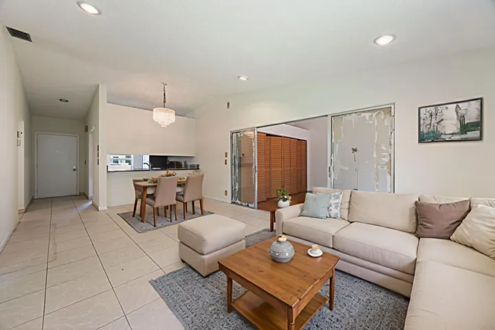 Virtually Staged Living/Dining