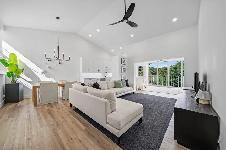 -1703-BocaRaton-FL-33487-SMALL