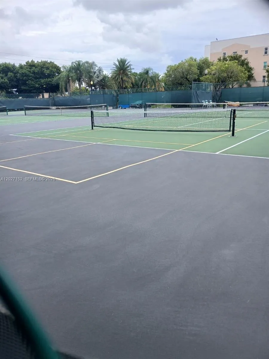 Tennis & Pickelball