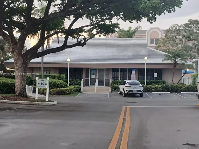 Mini Clubhouse
