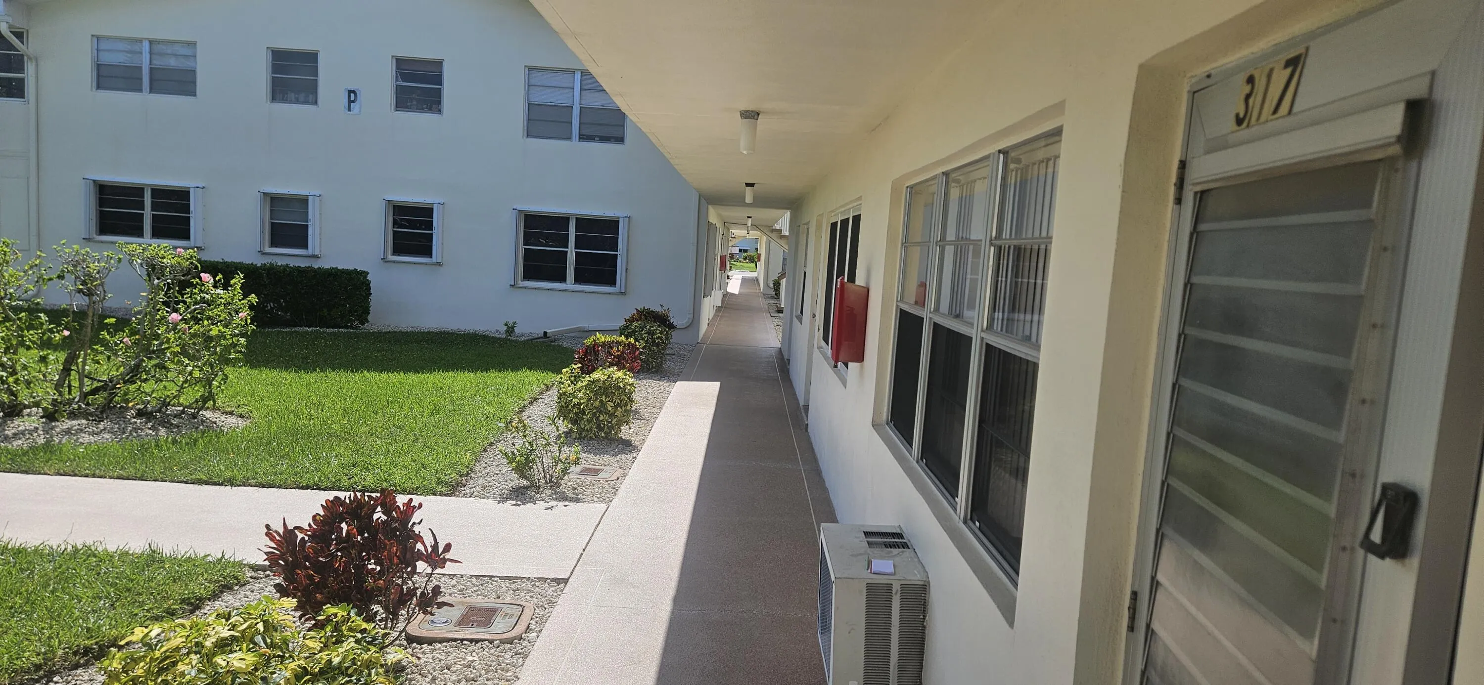 Laundry room and courtyard is 4 door down