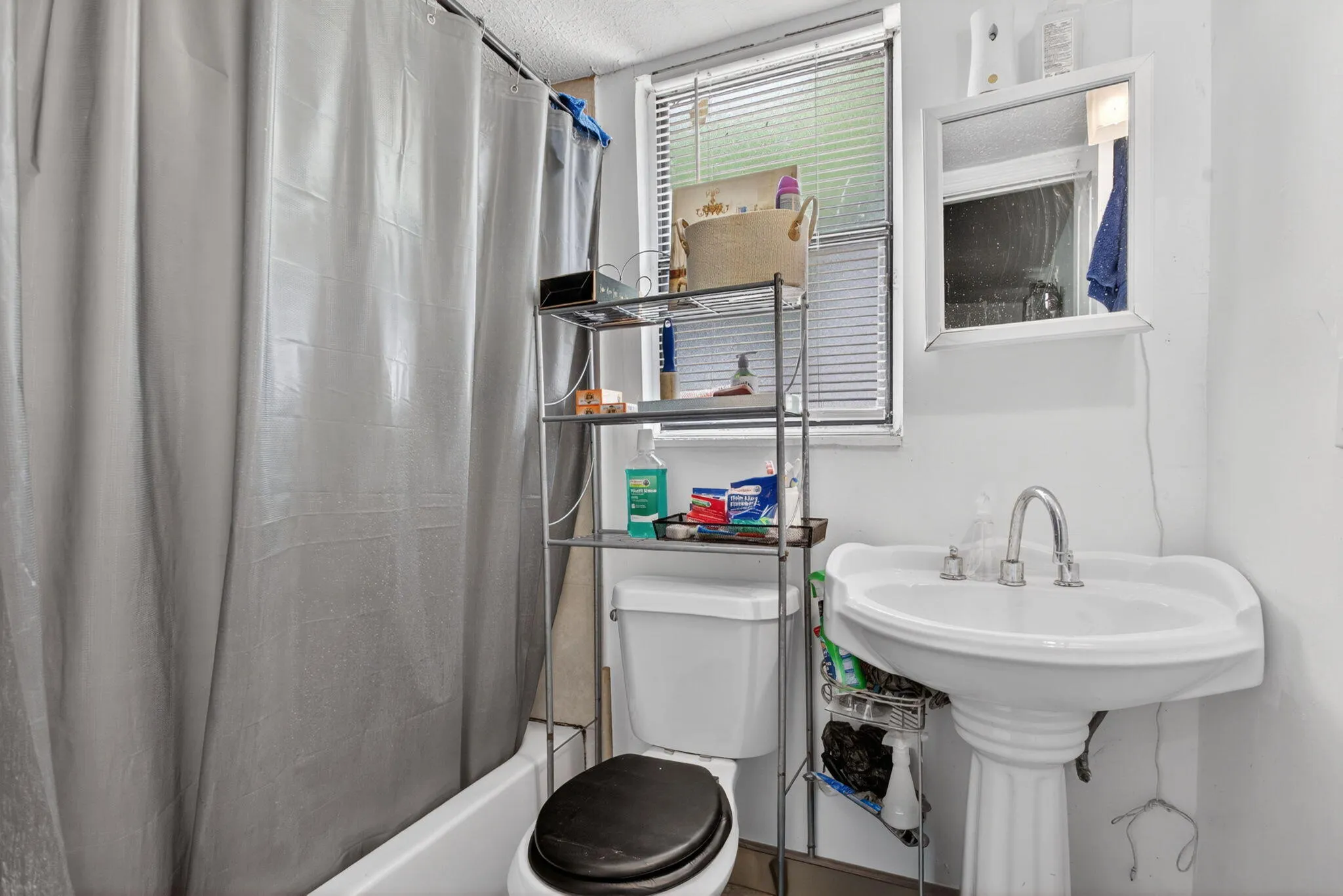 28-web-or-mls-3240-8298