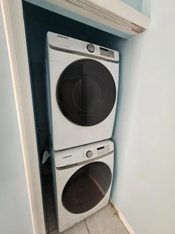 1000042502