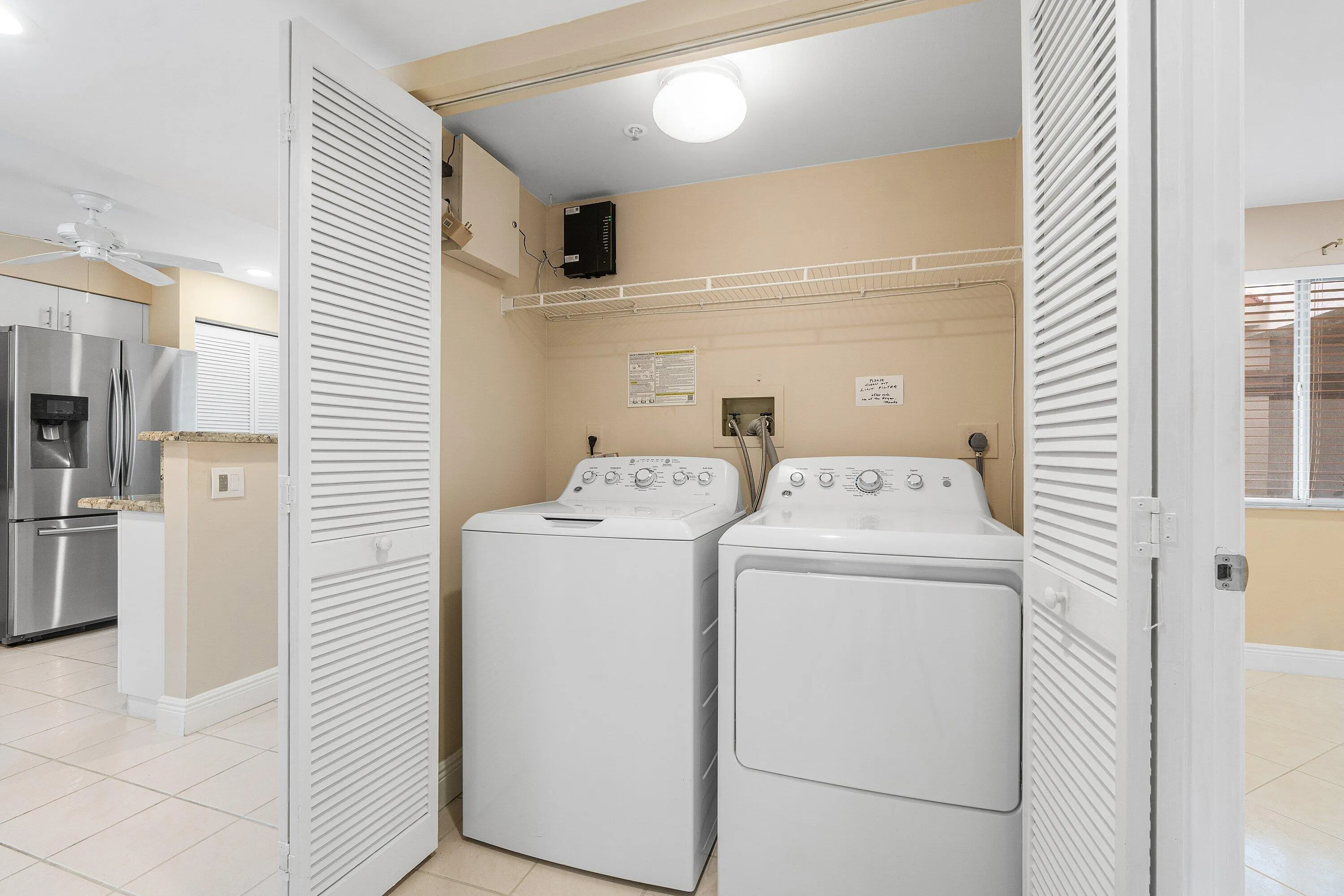 LAUNDRY CLOSET