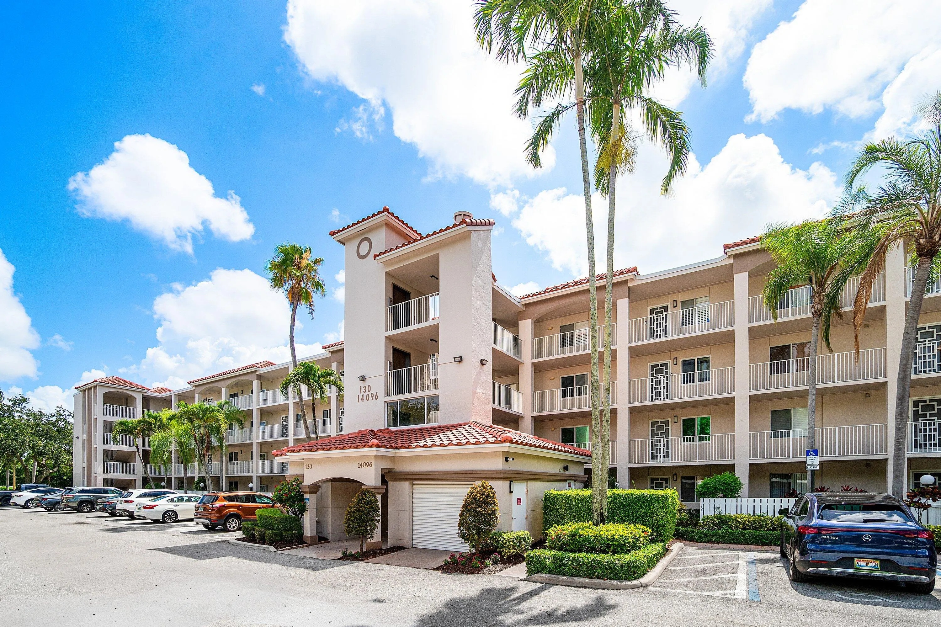 002-14096HuntingtonPointeDrive-106-Delra