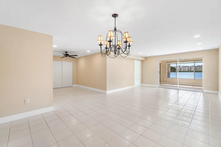 LIVING/DINING/DEN
