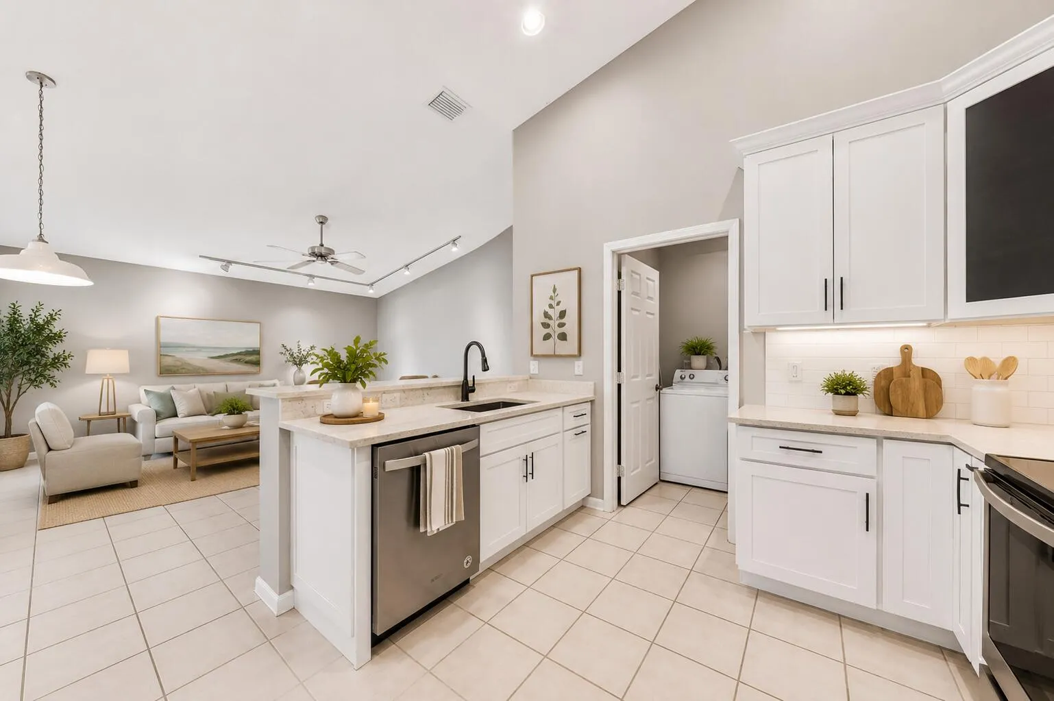 Kitchen --->Family Room