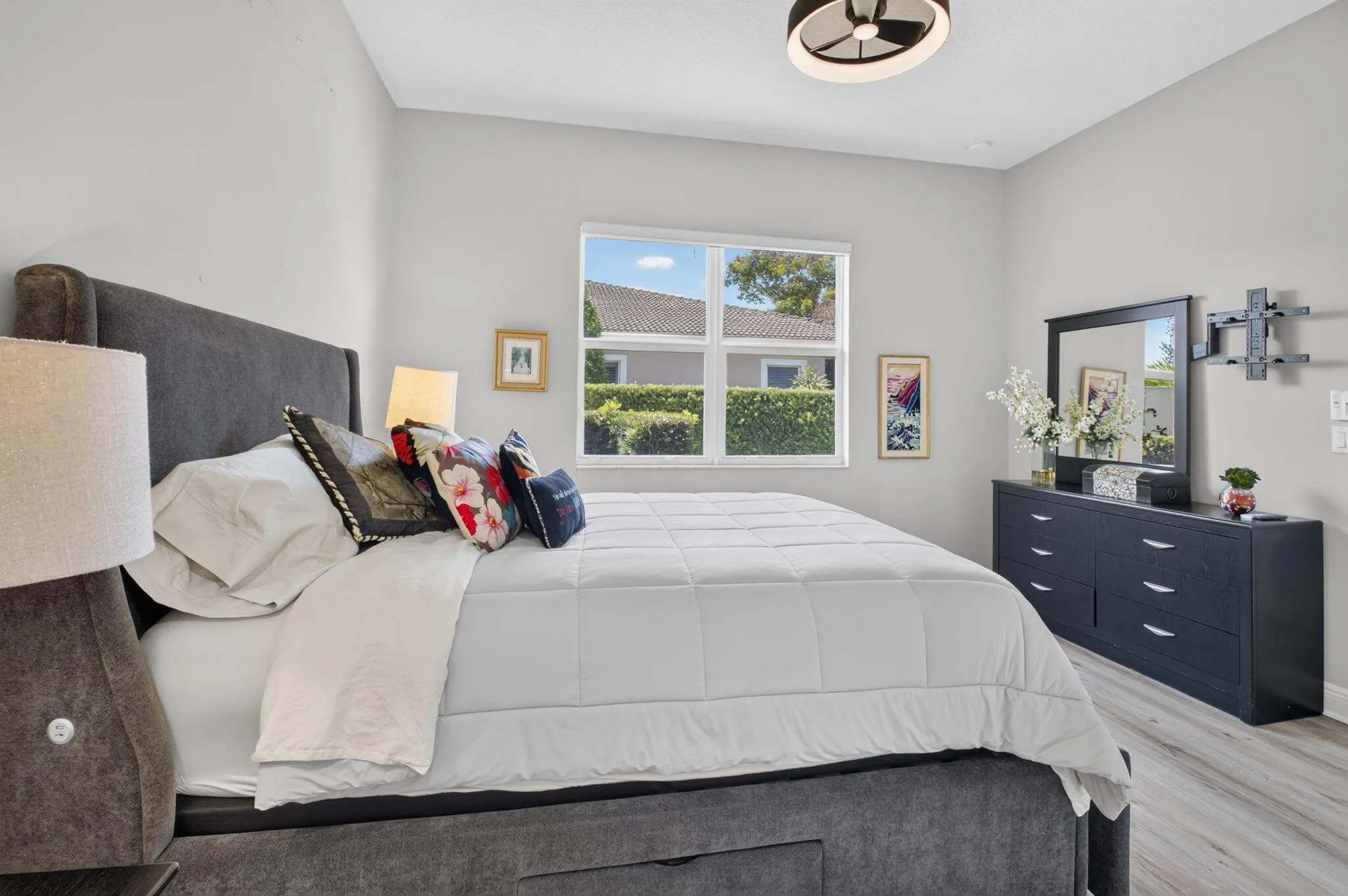 SPACIOUS PRIMARY SUITE