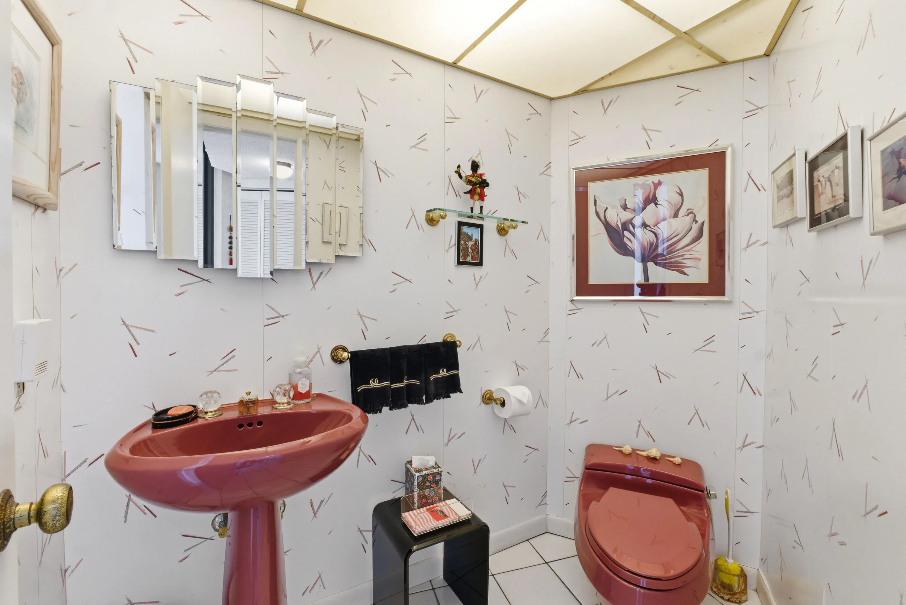 Powder room