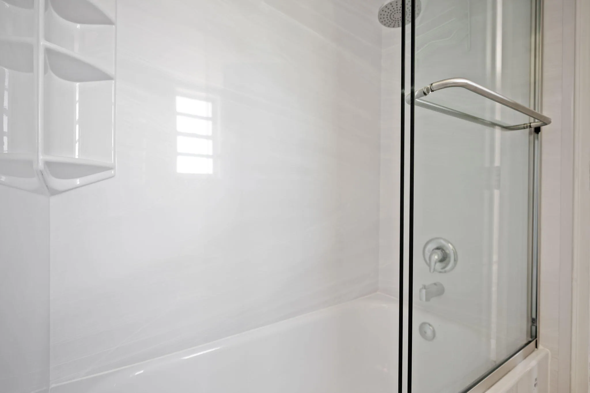 Unit 1406 new bathtub.