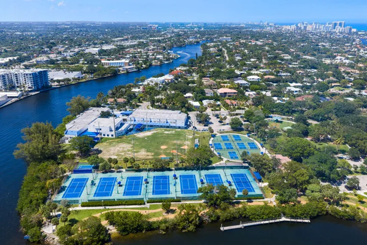 Units PH 1406 & PH 1407 are being sold together for $565,000. Nearby public amenities.