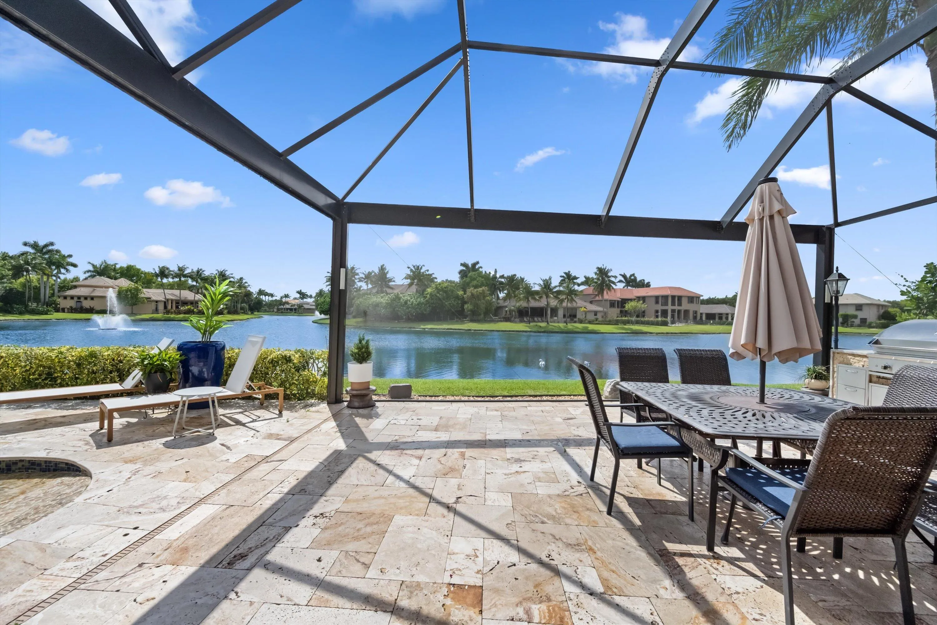 Screened Lanai with electric screen shade