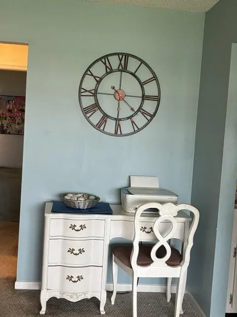 Business/Desk
