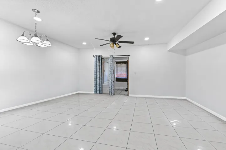15 Living room 03