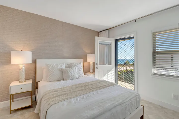 Queen Size Bed - Door to Ocean View