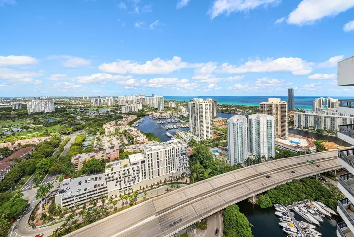 021-3500MysticPointeDrive-PH4-Aventura-F