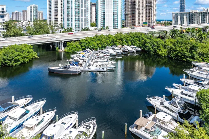 061-3500MysticPointeDrive-PH4-Aventura-F