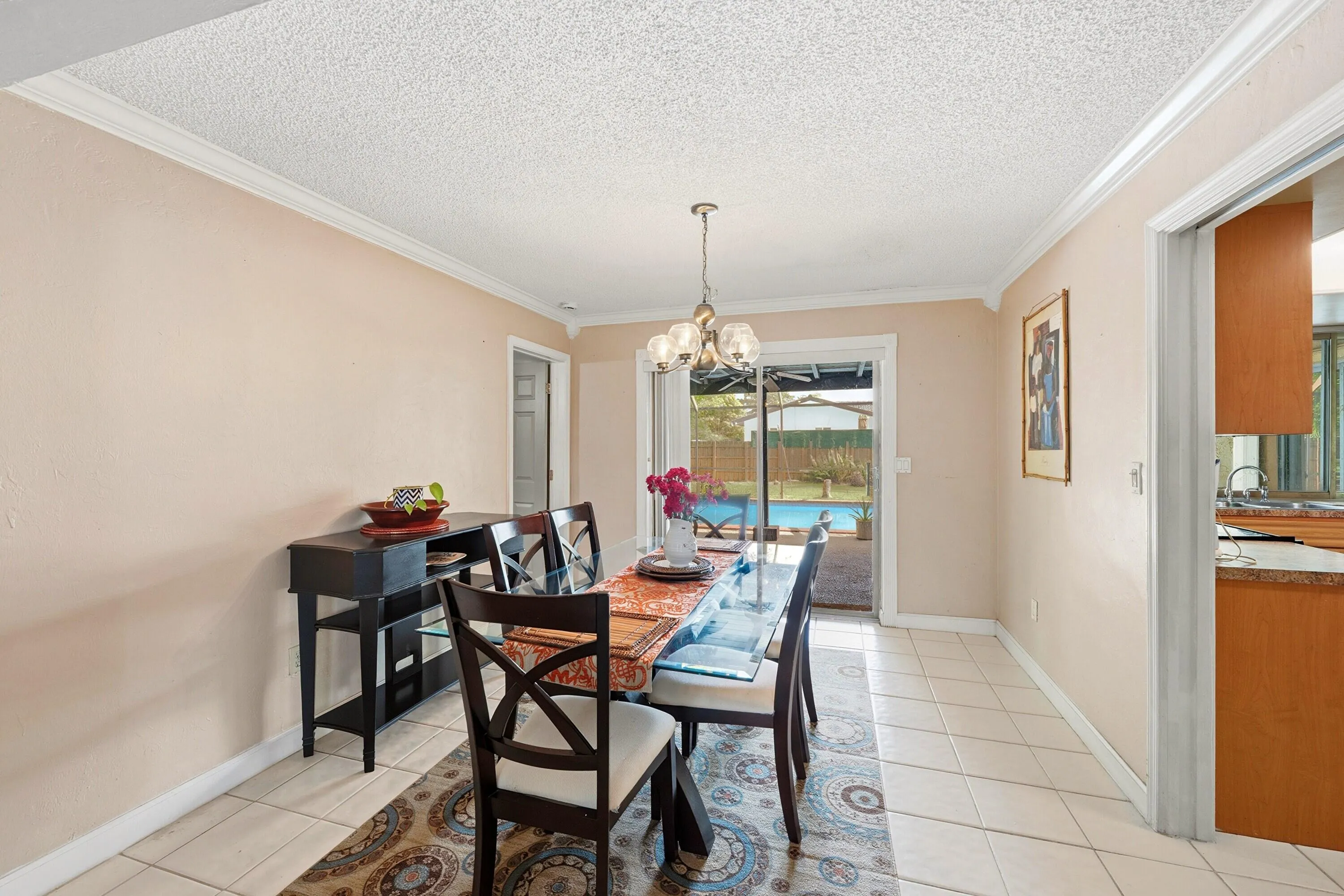 11_dining area