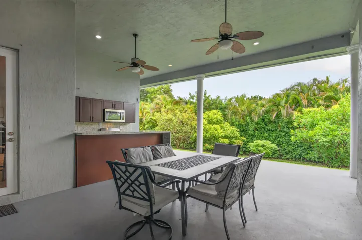 Summer Kitchen - Patio
