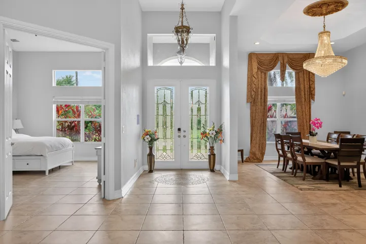 Front door entry - formal dinning - Bed Room #1