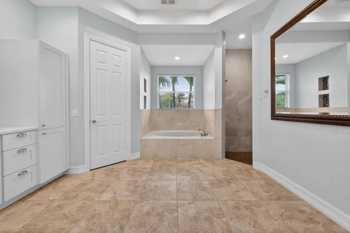 Principal Bathroom