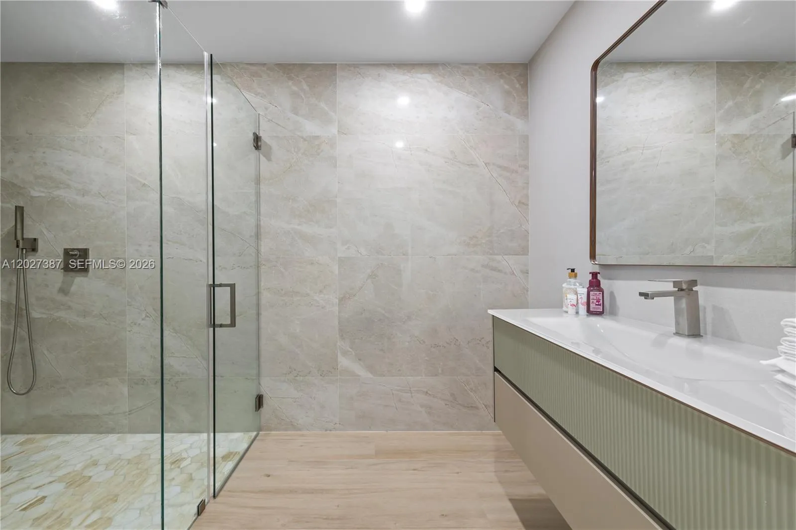 Property photo 64