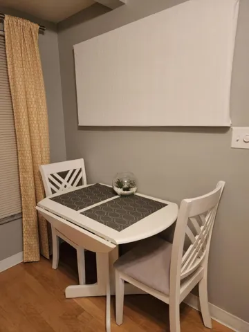 Breakfast area in kitchen