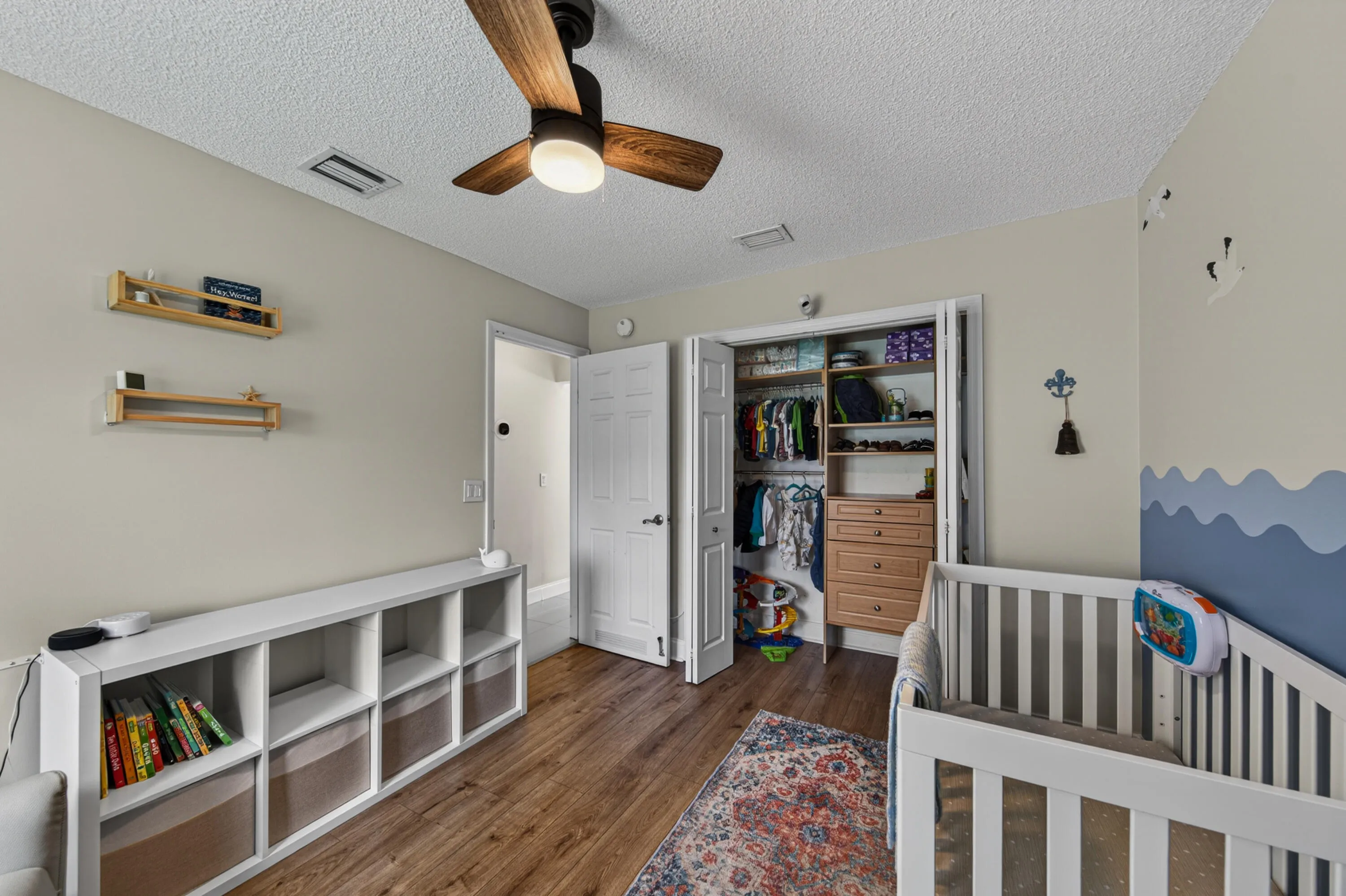 built ins in 3rd bedroom