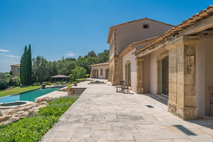 Pool deck