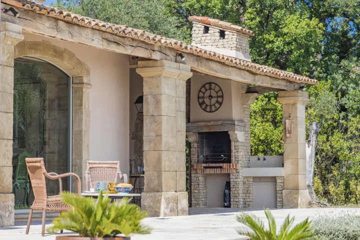 Summer kitchen