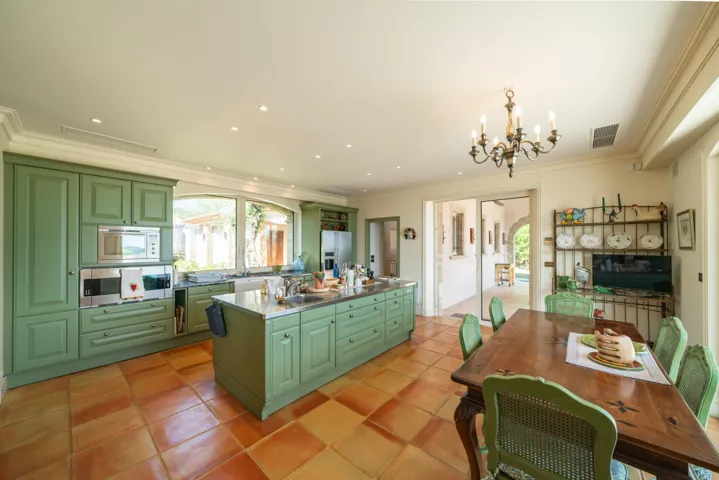 Kitchen 2