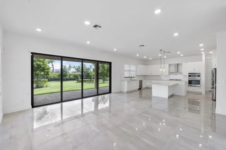 12745 Bayside Ct_041