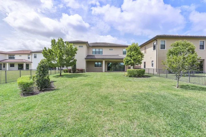 12745 Bayside Ct_025