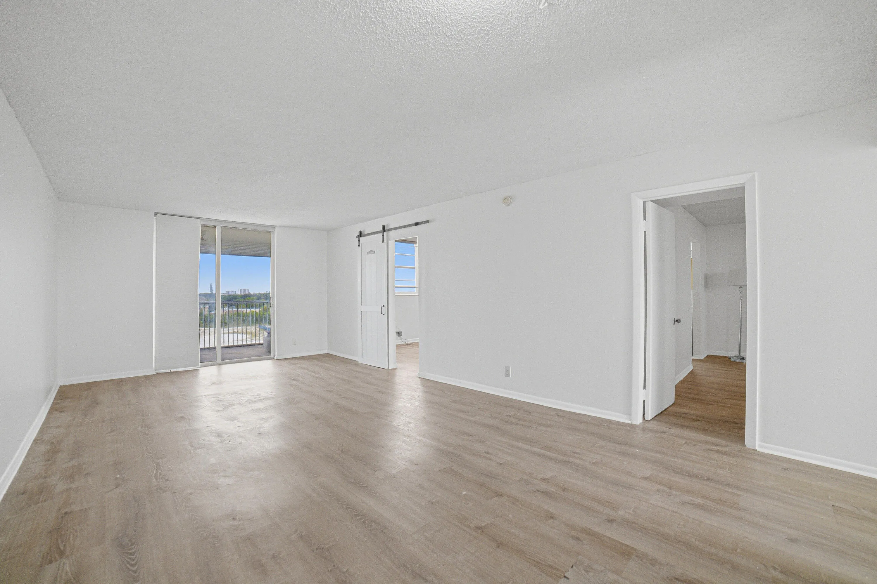 Livingroom-B