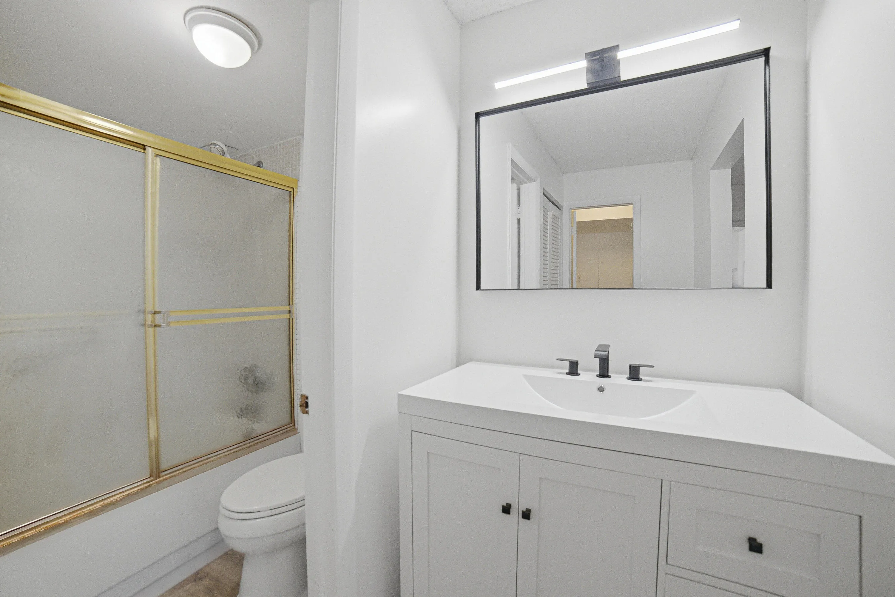 Bedroom1-Bathroom-B