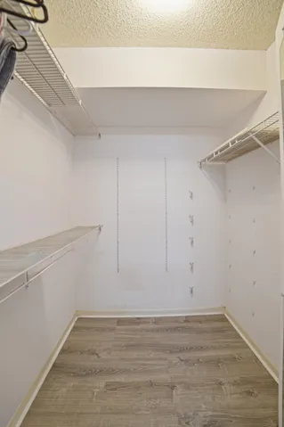 Bedroom1-Closet