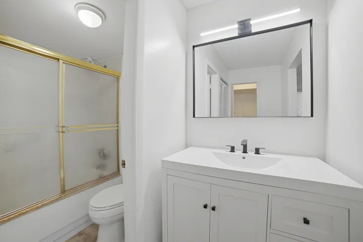 Bedroom1-Bathroom-B