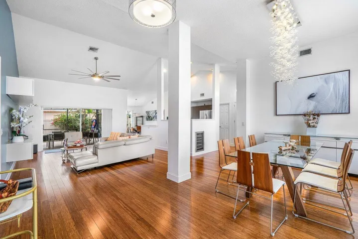 008-2470SandstoneCourt-Wellington-FL-334