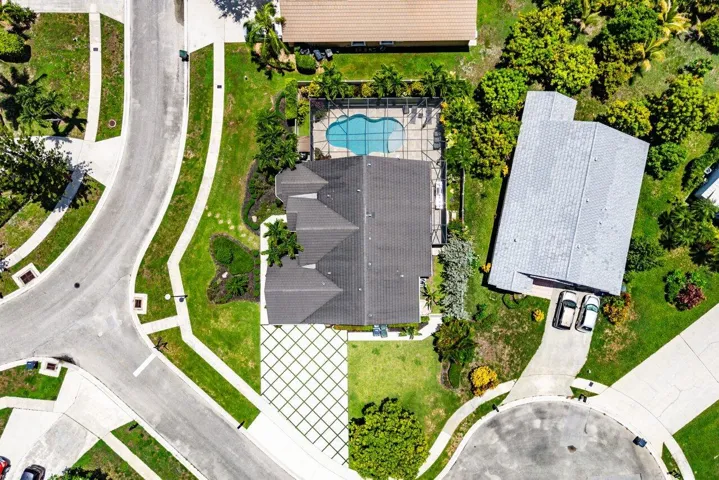 044-2470SandstoneCourt-Wellington-FL-334