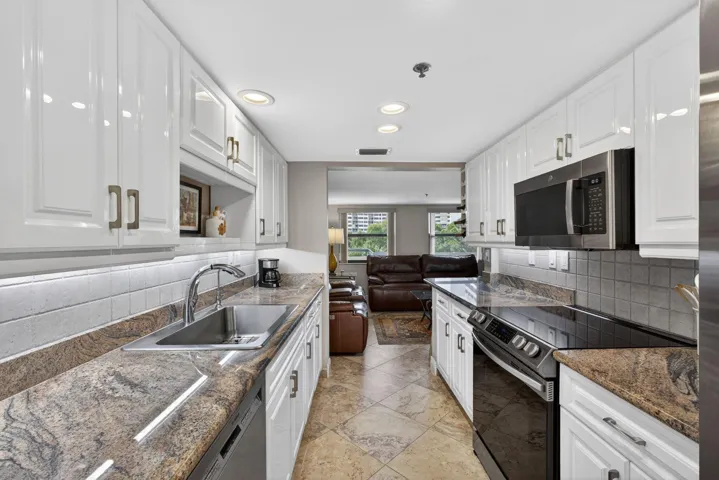 Kitchen 2