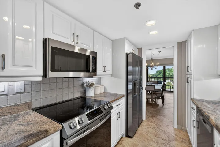 Kitchen 3