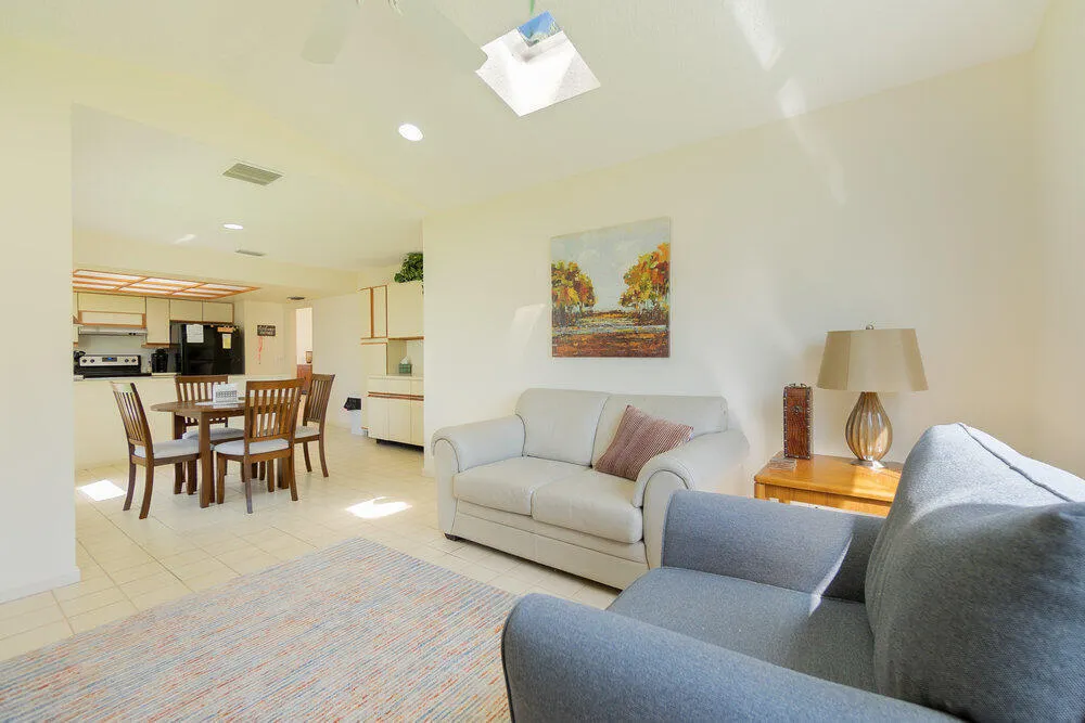 FLO HOUSE 4