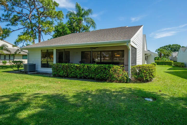 FLO HOUSE 24