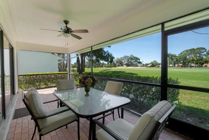 FLO HOUSE 22